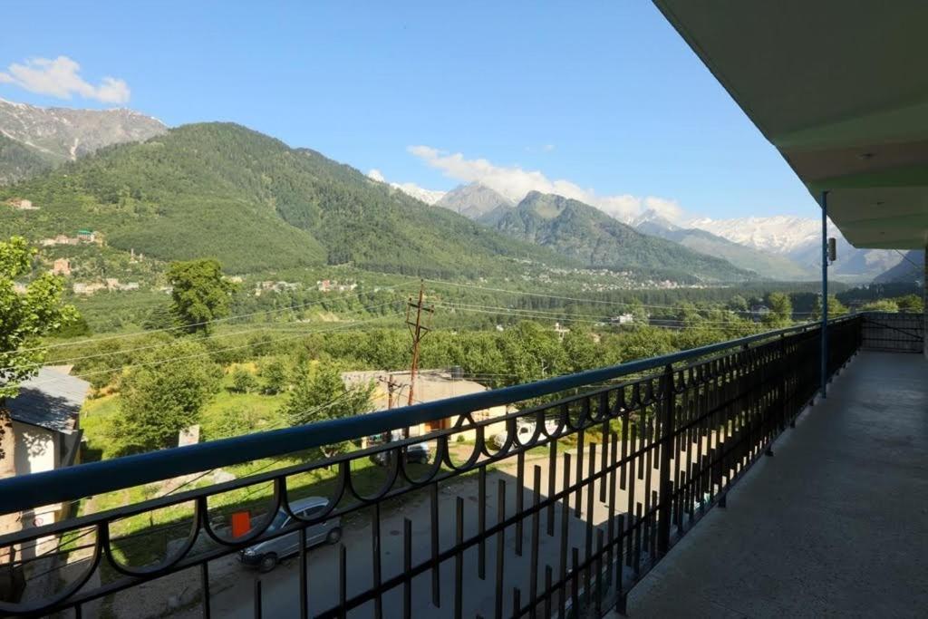 Olive County Resort Manāli Buitenkant foto